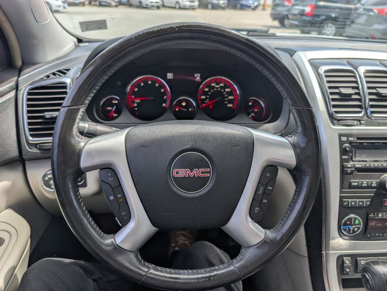 Used 2009 GMC Acadia SLT w/ Visibility Package AWD/4WD image 18
