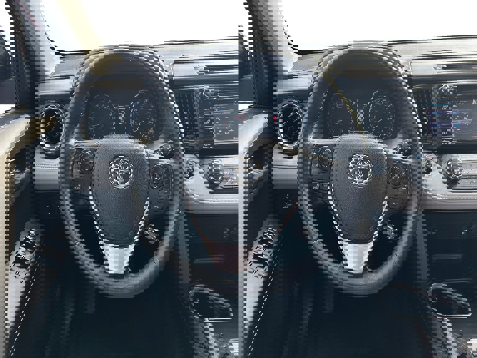 Used 2018 Toyota RAV4 XLE w/ Plus Extra Value Package image 13