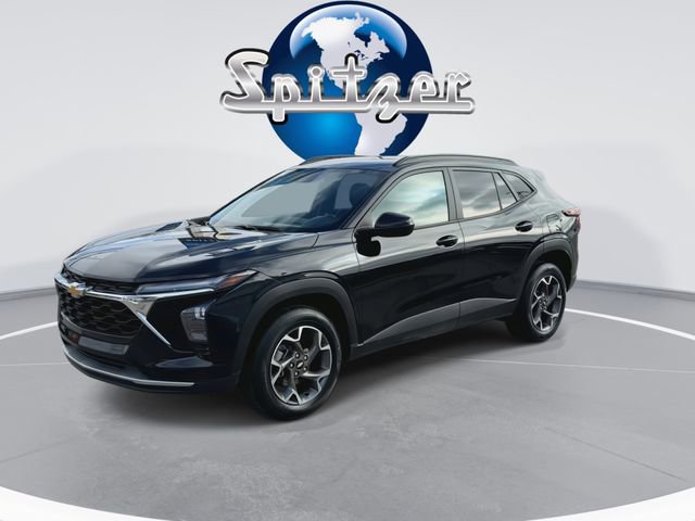 Used 2025 Chevrolet Trax LT w/ Driver Confidence Package image 5