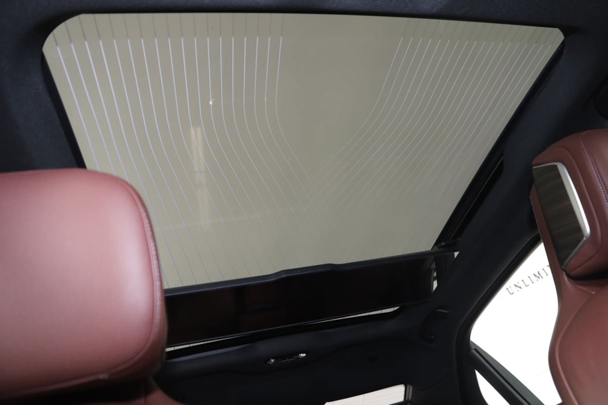 Used 2025 BMW 760i xDrive AWD/4WD image 13