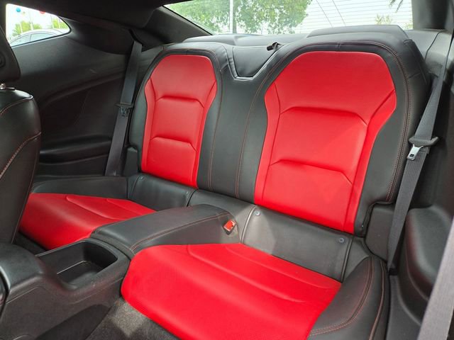 Used 2021 Chevrolet Camaro LT w/ Technology Package image 9