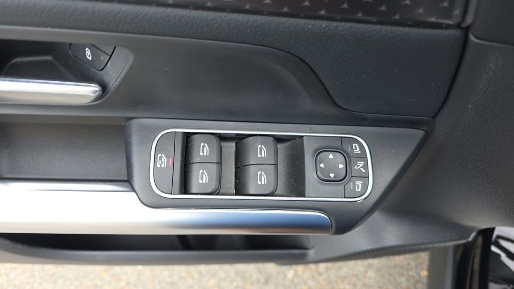Certified 2025 Mercedes-Benz GLA 250 4MATIC image 12