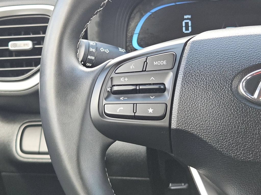 Used 2025 Hyundai Venue SEL FWD image 21