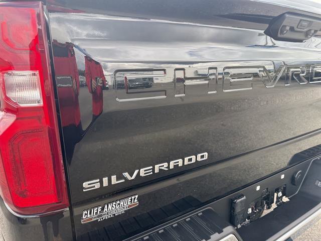 Used 2024 Chevrolet Silverado 1500 LTZ image 32