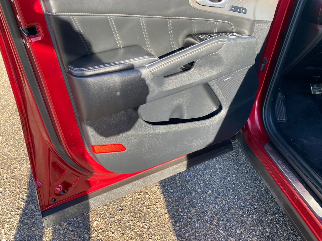 Used 2022 Kia Sorento SX image 11