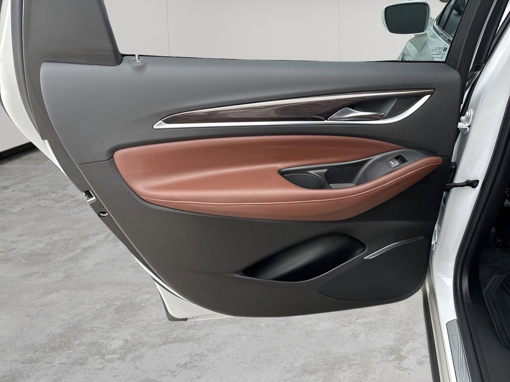 Used 2019 Buick Enclave Avenir w/ Avenir Technology Package image 17