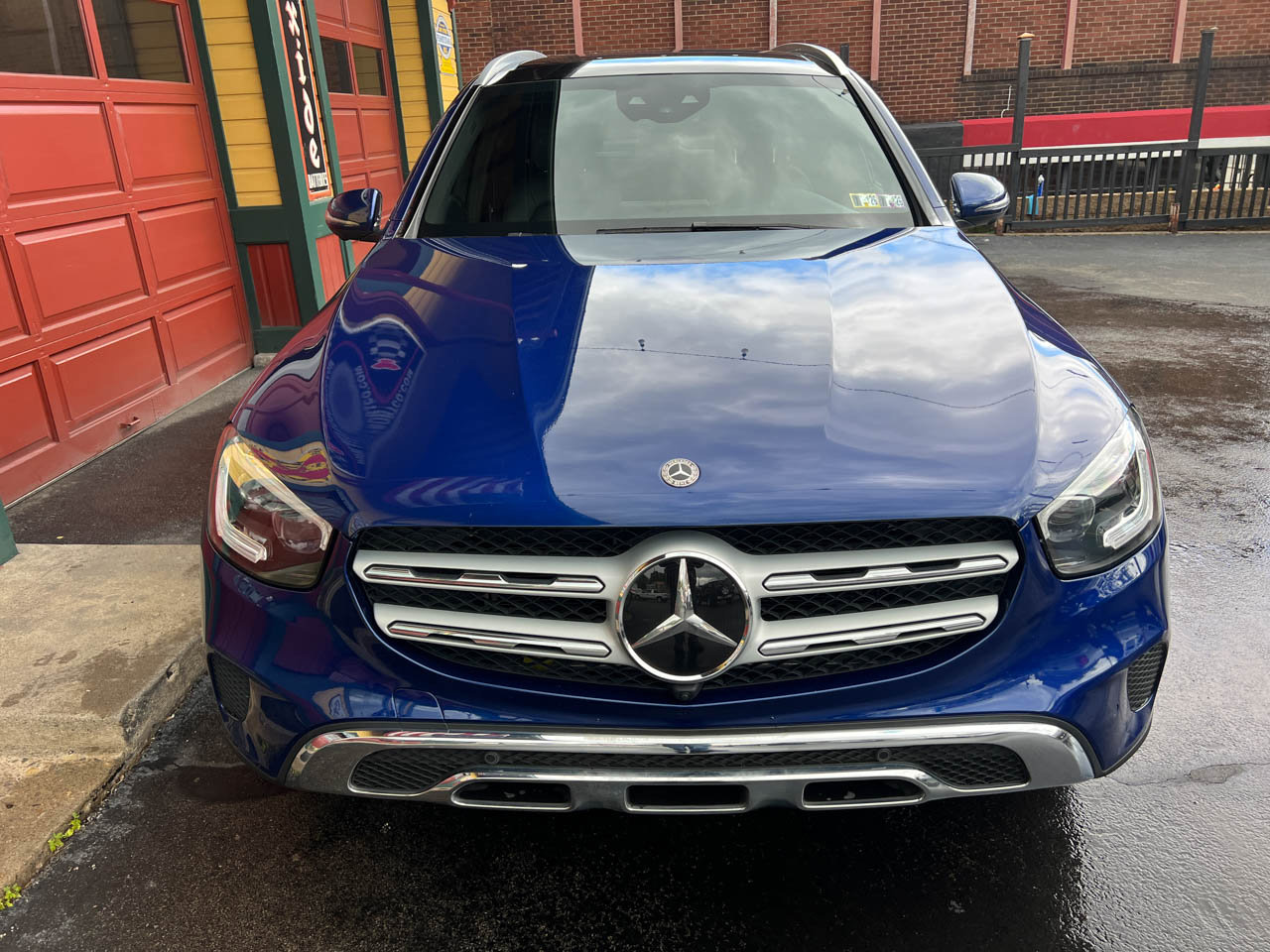 Used 2020 Mercedes-Benz GLC 300 4MATIC w/ Driver Assistance Package image 12