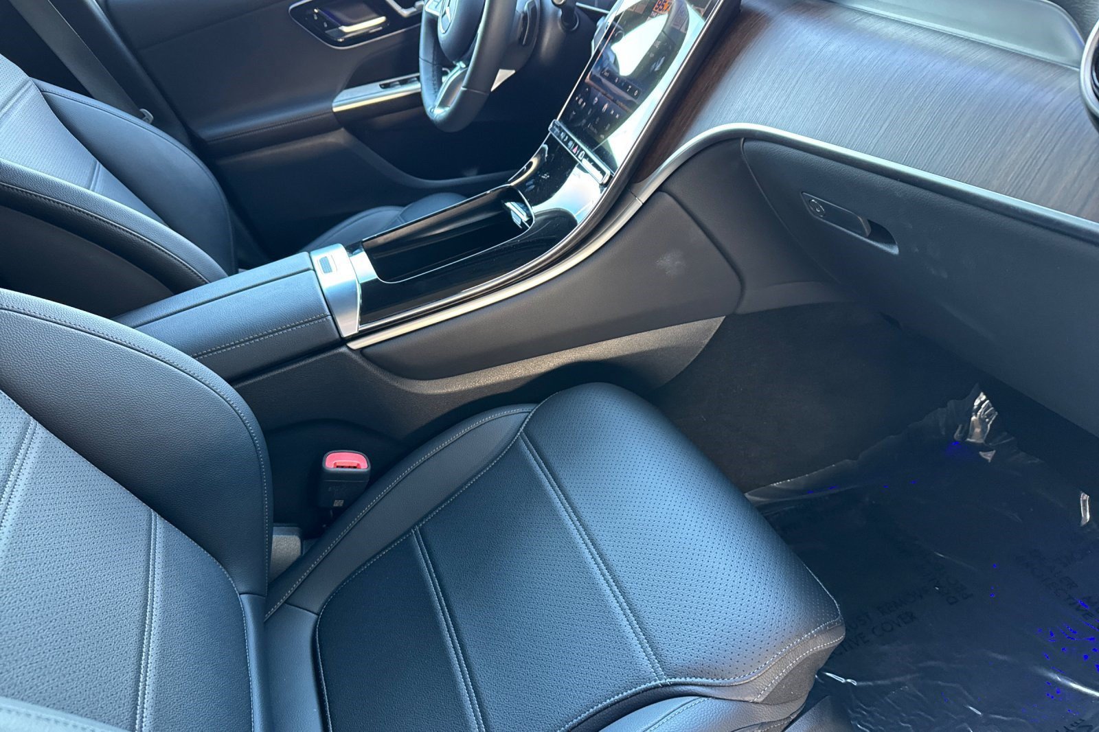 Certified 2025 Mercedes-Benz GLC 350e 4MATIC image 28