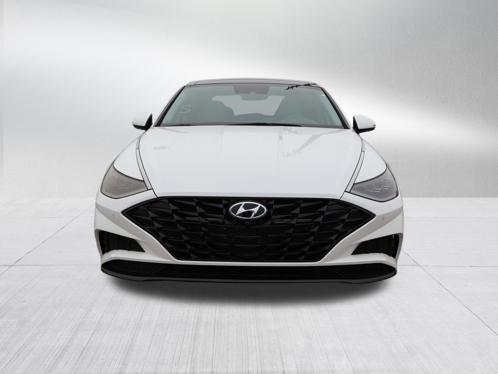 Used 2023 Hyundai Sonata Limited image 2
