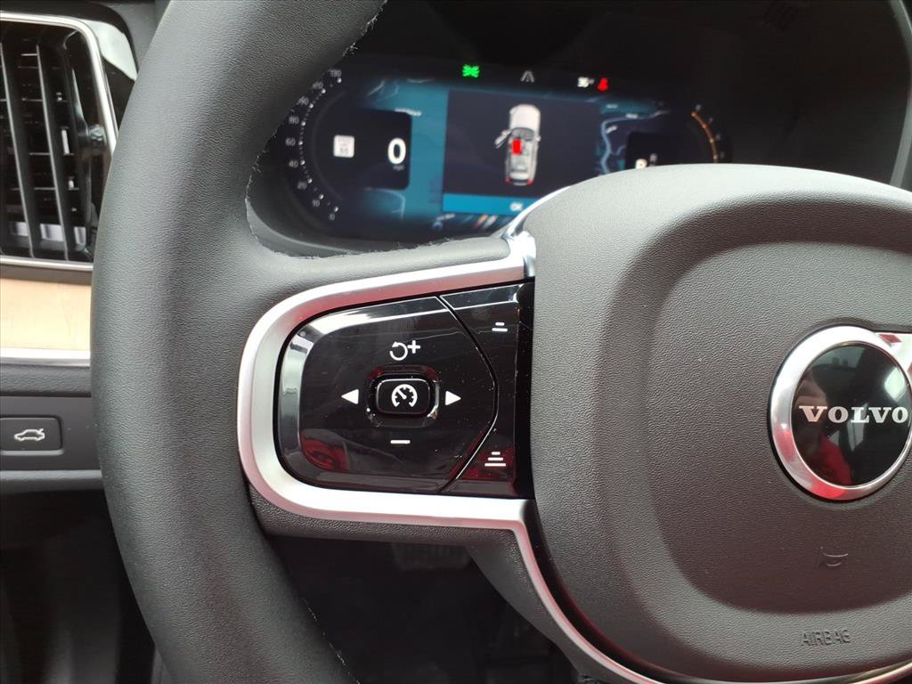 Certified 2026 Volvo XC60 B5 Plus w/ Climate Package AWD/4WD image 15