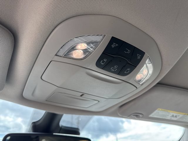 Used 2023 Chrysler Voyager LX FWD image 30