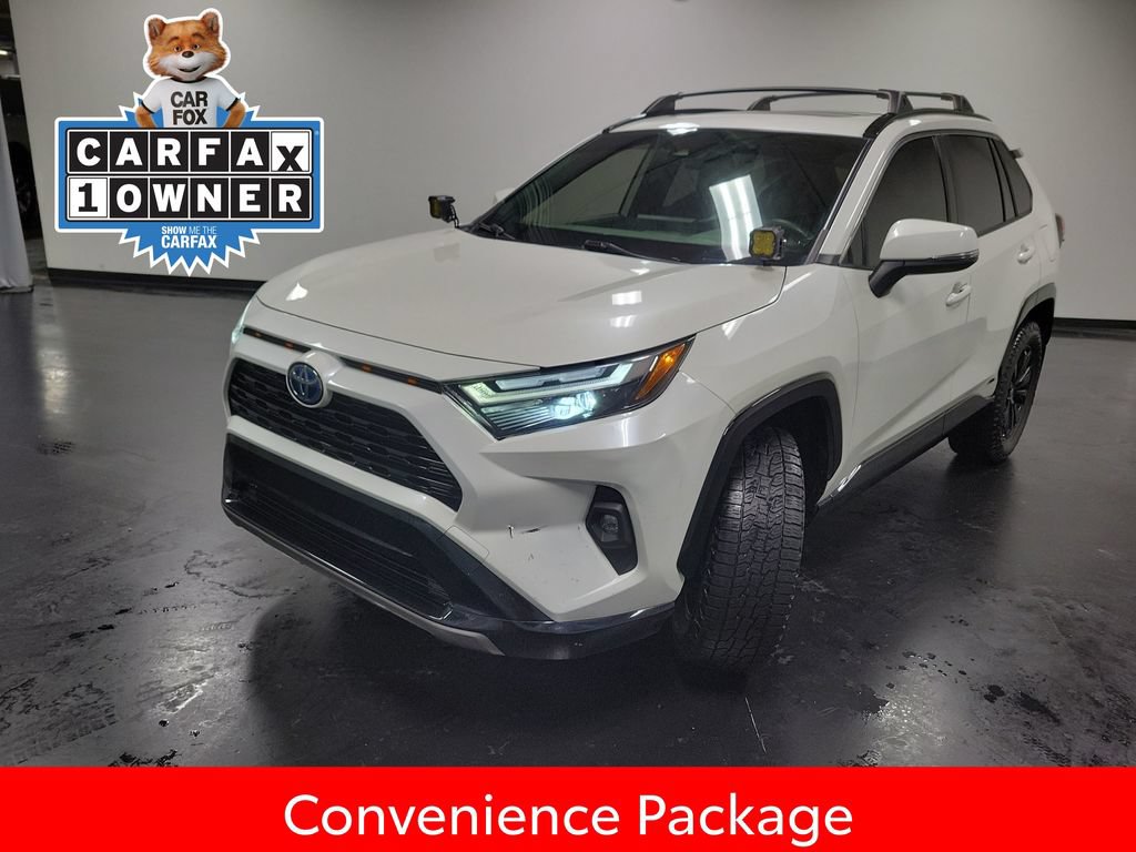 Used 2022 Toyota RAV4 SE w/ Convenience Package AWD/4WD image 4