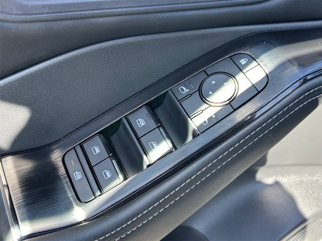 New 2026 Nissan Rogue SV image 30