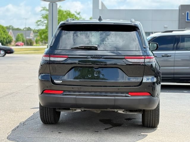 Used 2025 Jeep Grand Cherokee Altitude AWD/4WD image 45