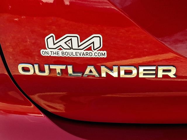 Used 2023 Mitsubishi Outlander SE Black Edition image 31