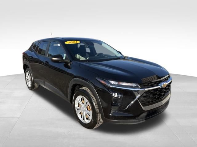 Used 2024 Chevrolet Trax LS image 8