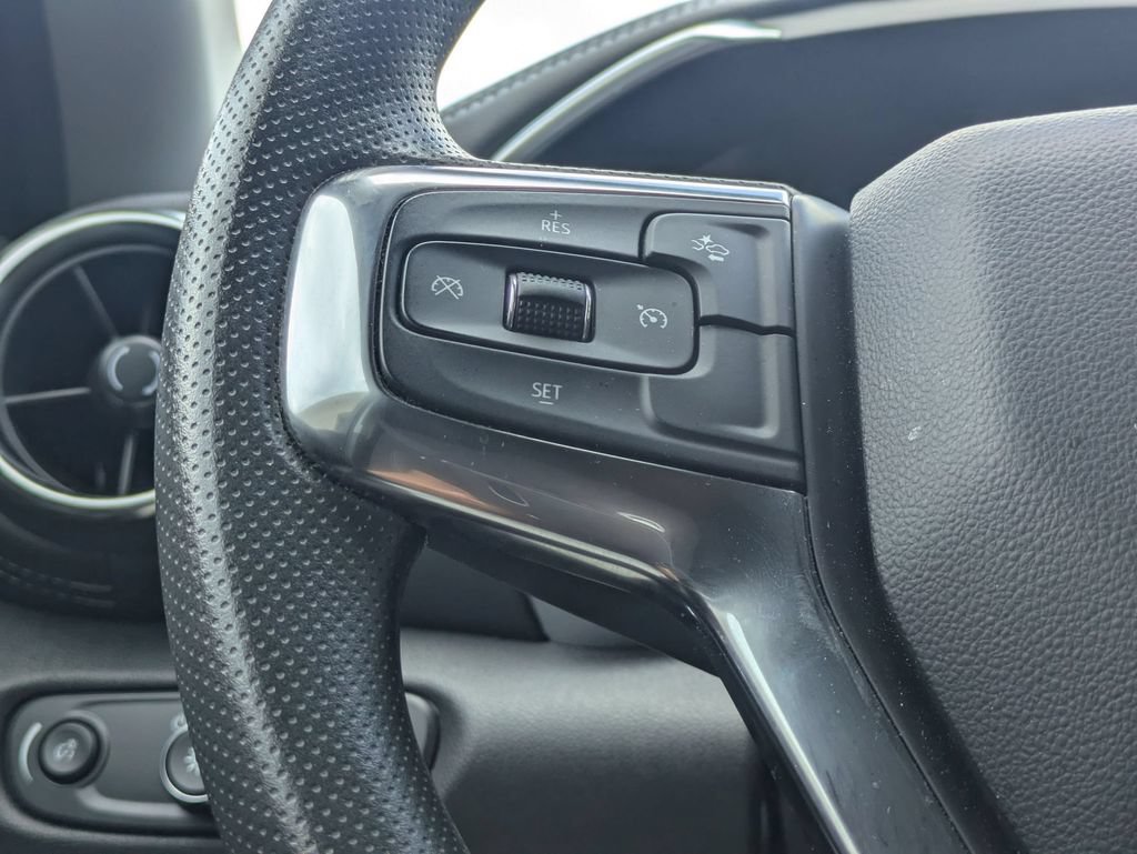 Used 2025 Chevrolet Blazer LT FWD image 22