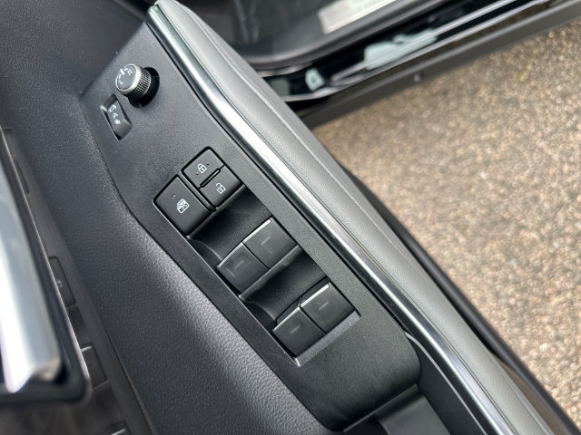 New 2026 Toyota Highlander Platinum AWD/4WD image 25