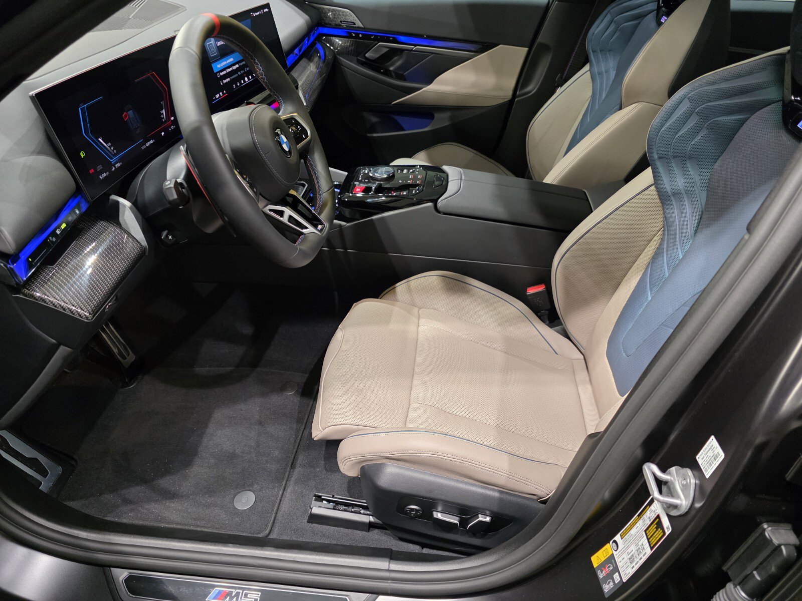 Used 2025 BMW M5 Touring image 6