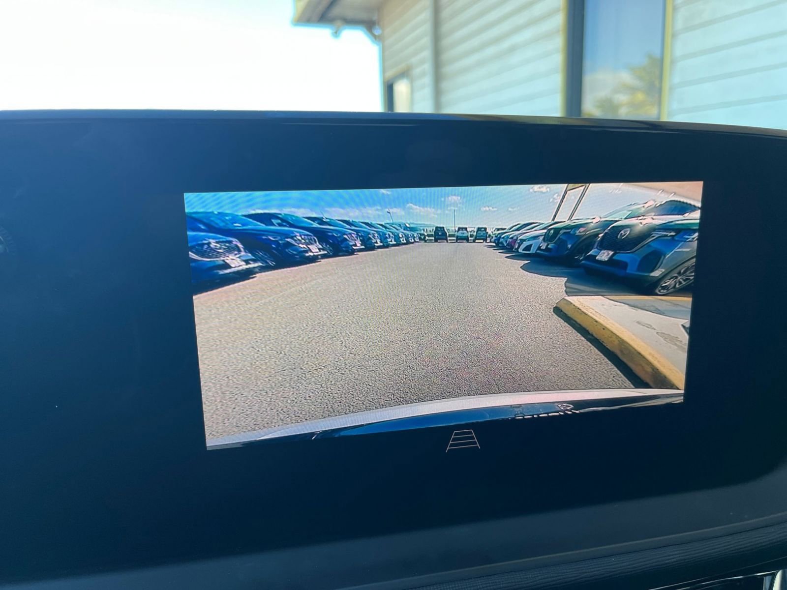 Used 2025 Buick Envista Sport Touring image 22