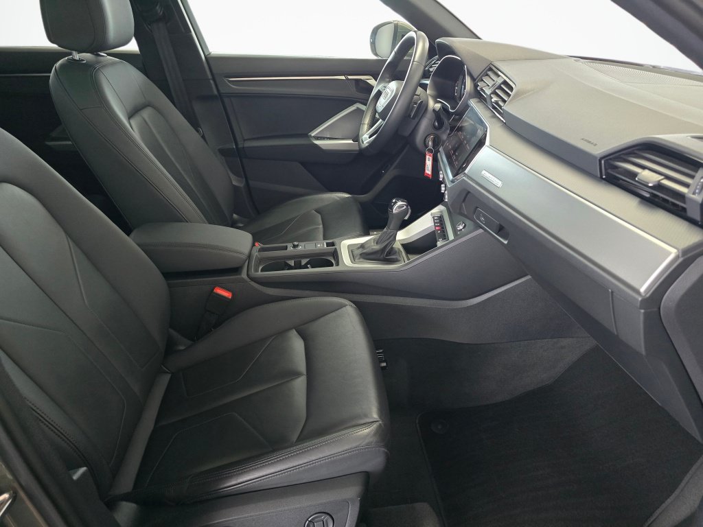 Used 2025 Audi Q3 2.0T Premium AWD/4WD image 42