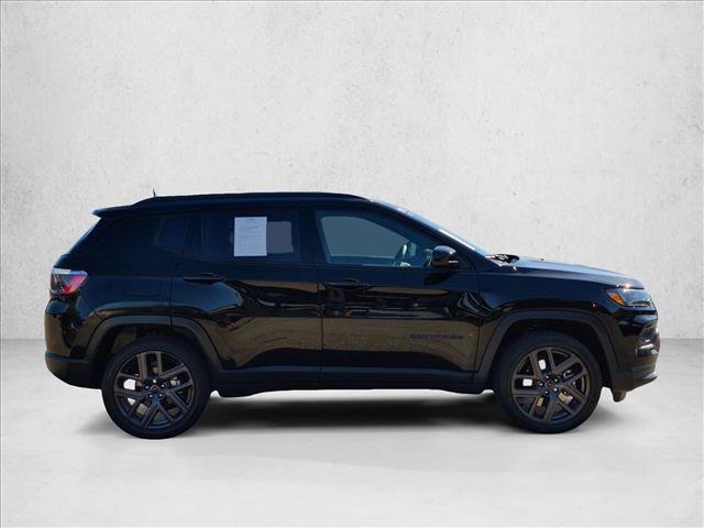 Used 2026 Jeep Compass Latitude AWD/4WD image 3