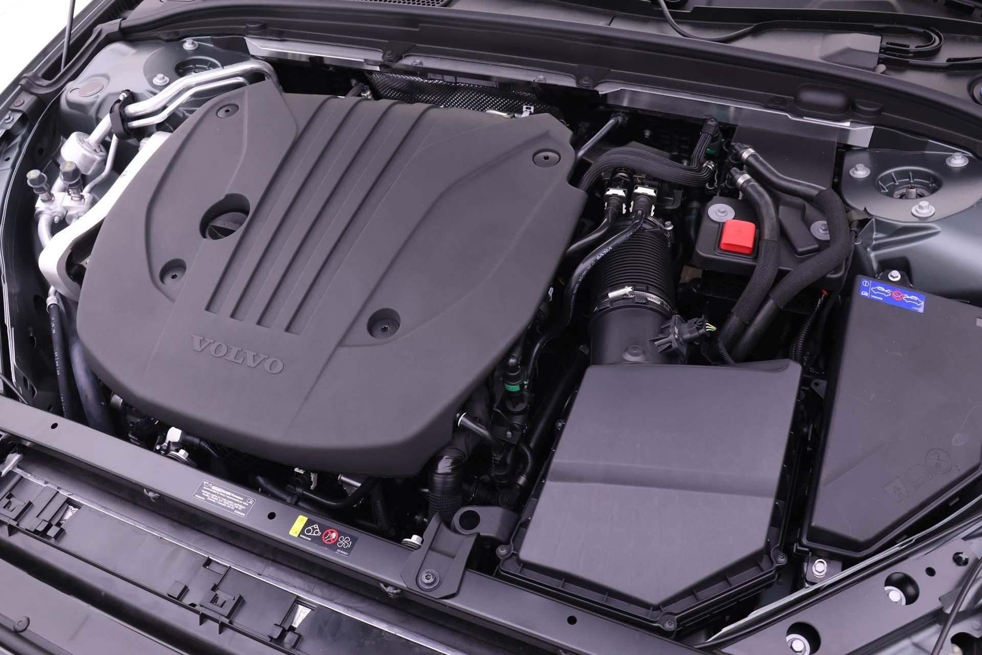 New 2026 Volvo V60 B5 Cross Country Plus w/ Protection Package Premier image 16