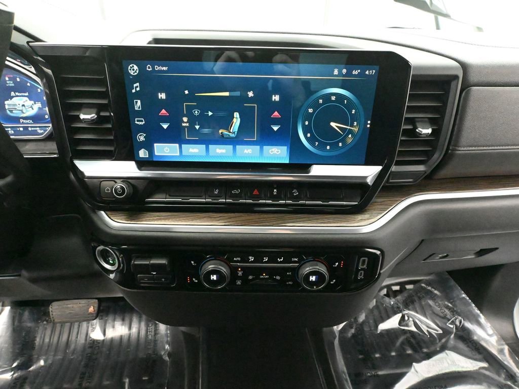 Used 2024 Chevrolet Silverado 2500 LT image 36