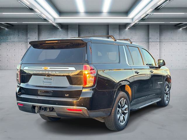 Used 2022 Chevrolet Suburban LT w/ Luxury Package image 4