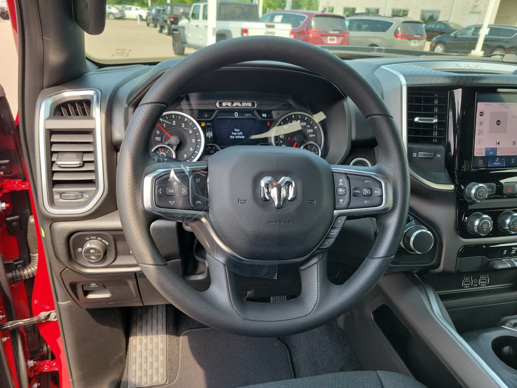 New 2026 RAM 1500 Express AWD/4WD image 15