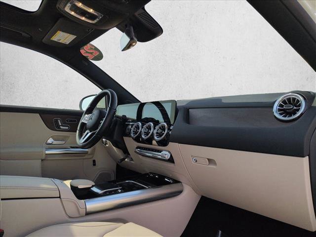 Used 2022 Mercedes-Benz GLA 250 4MATIC image 23