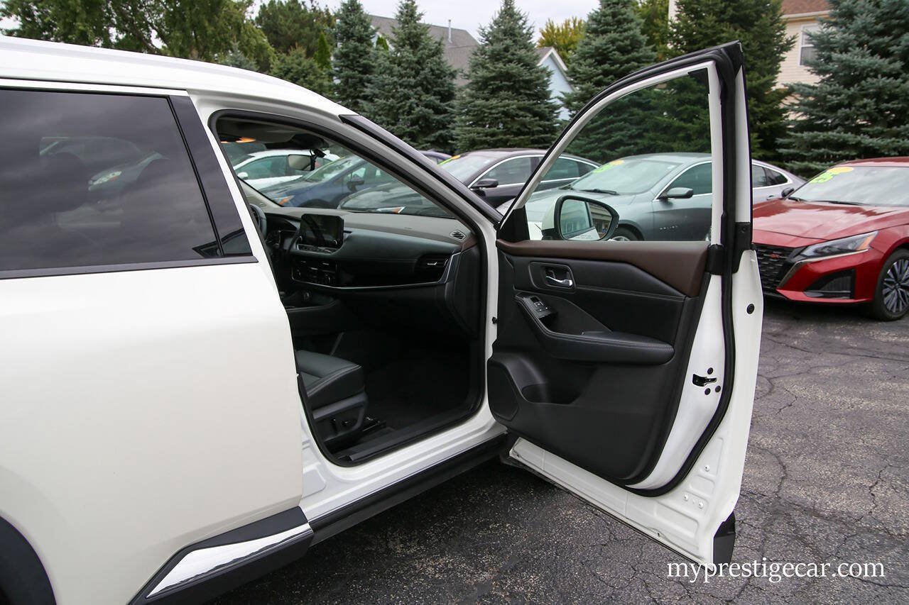 Used 2022 Nissan Rogue SL w/ SL Premium Package AWD/4WD image 14