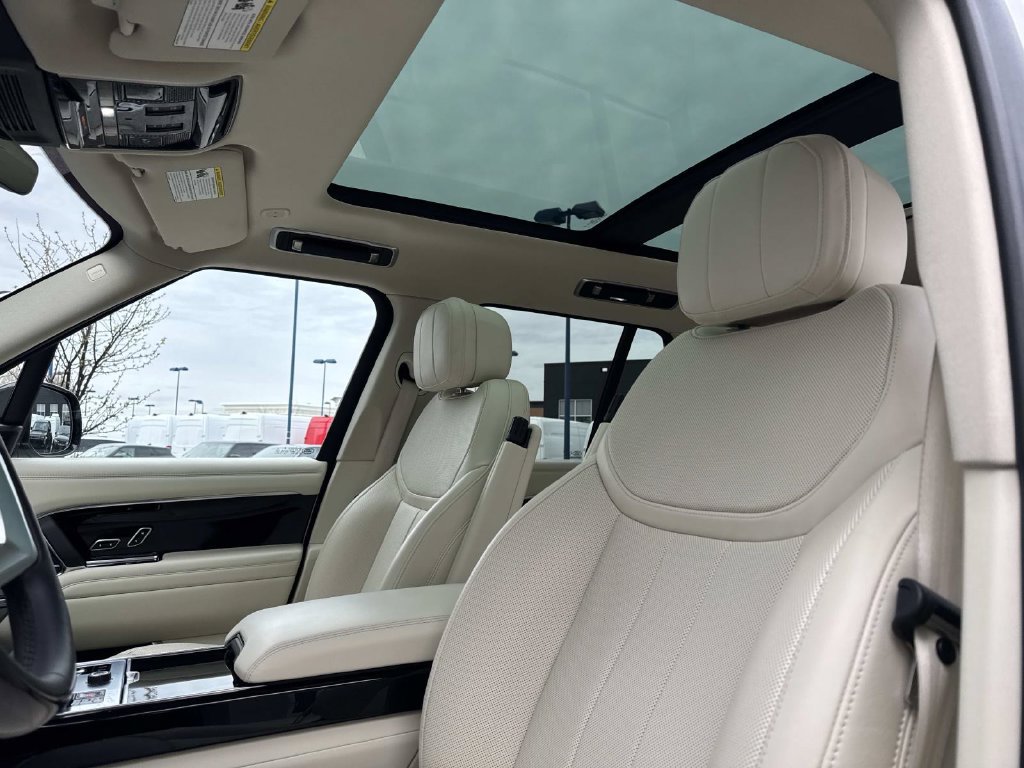Used 2023 Land Rover Range Rover SE AWD/4WD image 20