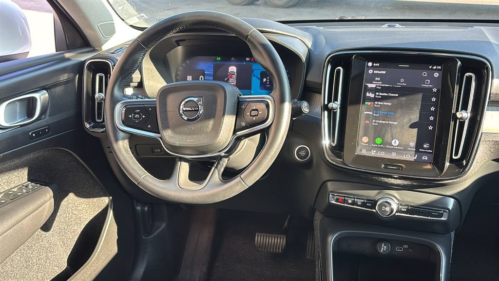 Certified 2025 Volvo XC40 B5 Core w/ Climate Package AWD/4WD image 6