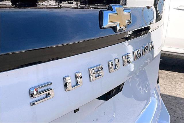 Used 2025 Chevrolet Suburban High Country image 24