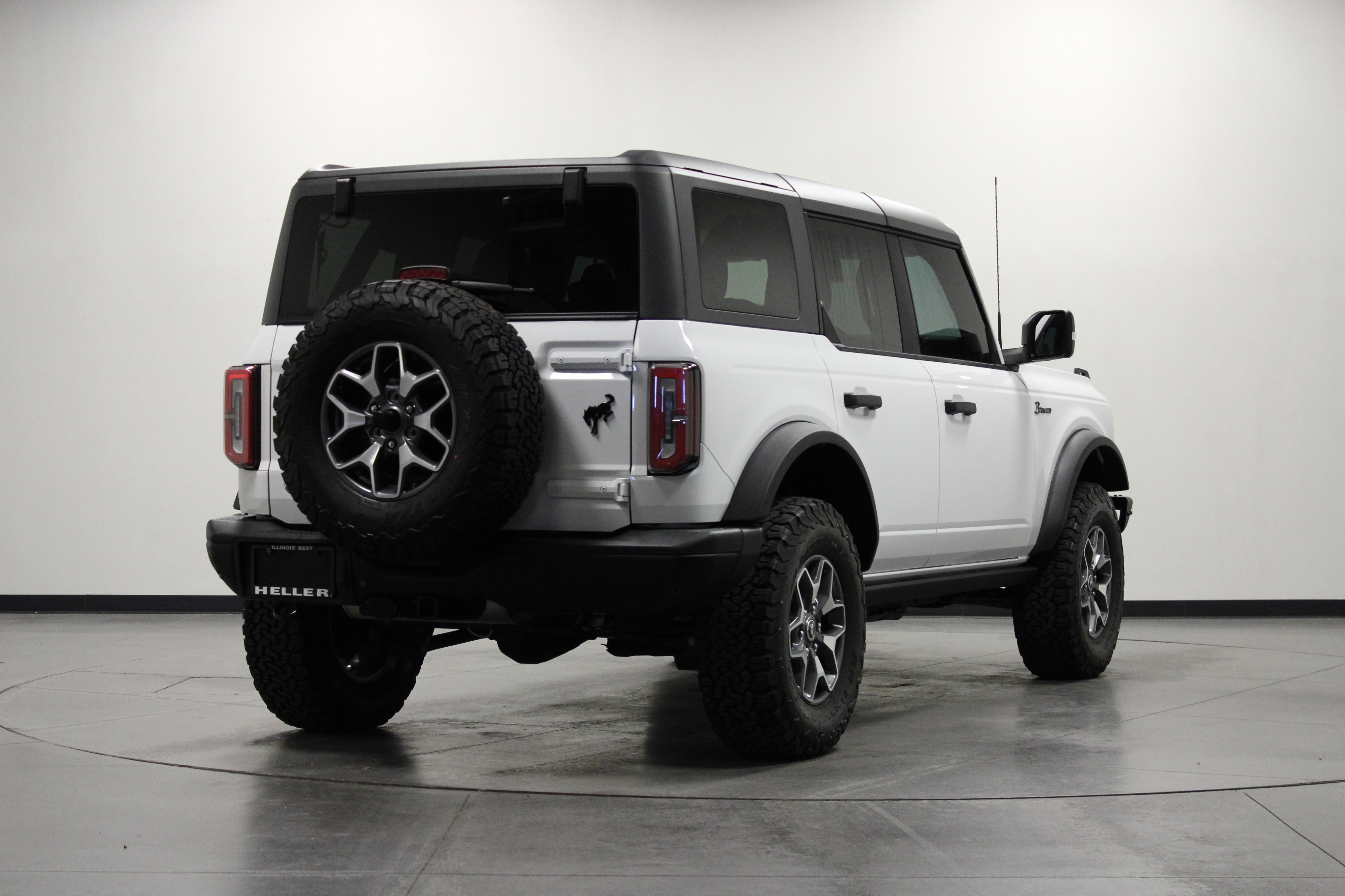 Used 2024 Ford Bronco Badlands image 4