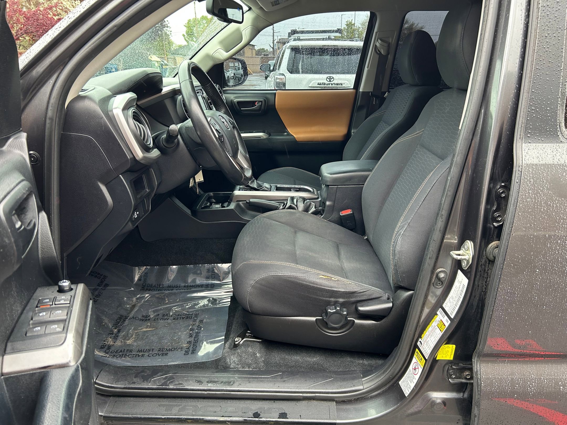 Used 2017 Toyota Tacoma SR5 w/ Tow Package AWD/4WD image 12