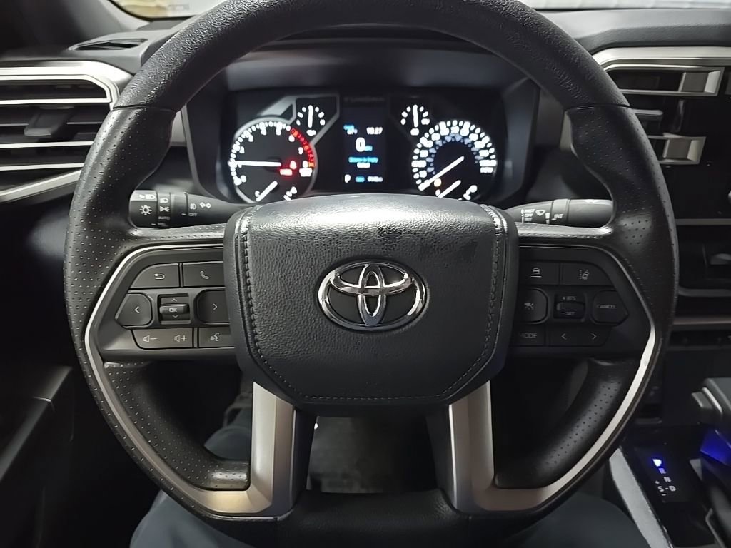 Used 2025 Toyota Tundra SR5 AWD/4WD image 18