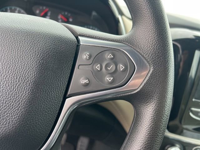 Used 2023 Chevrolet Traverse LS image 15