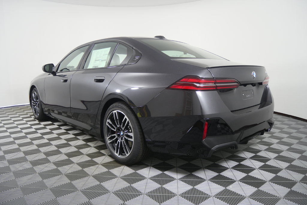 New 2027 BMW 530i w/ M Sport Package RWD image 3