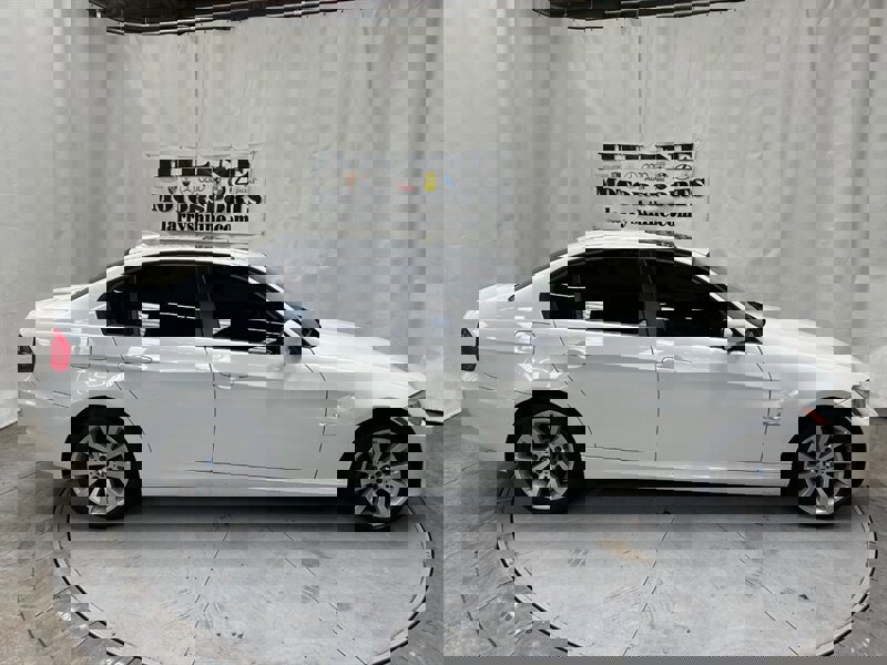 Used 2011 BMW 328i xDrive Sedan image 7