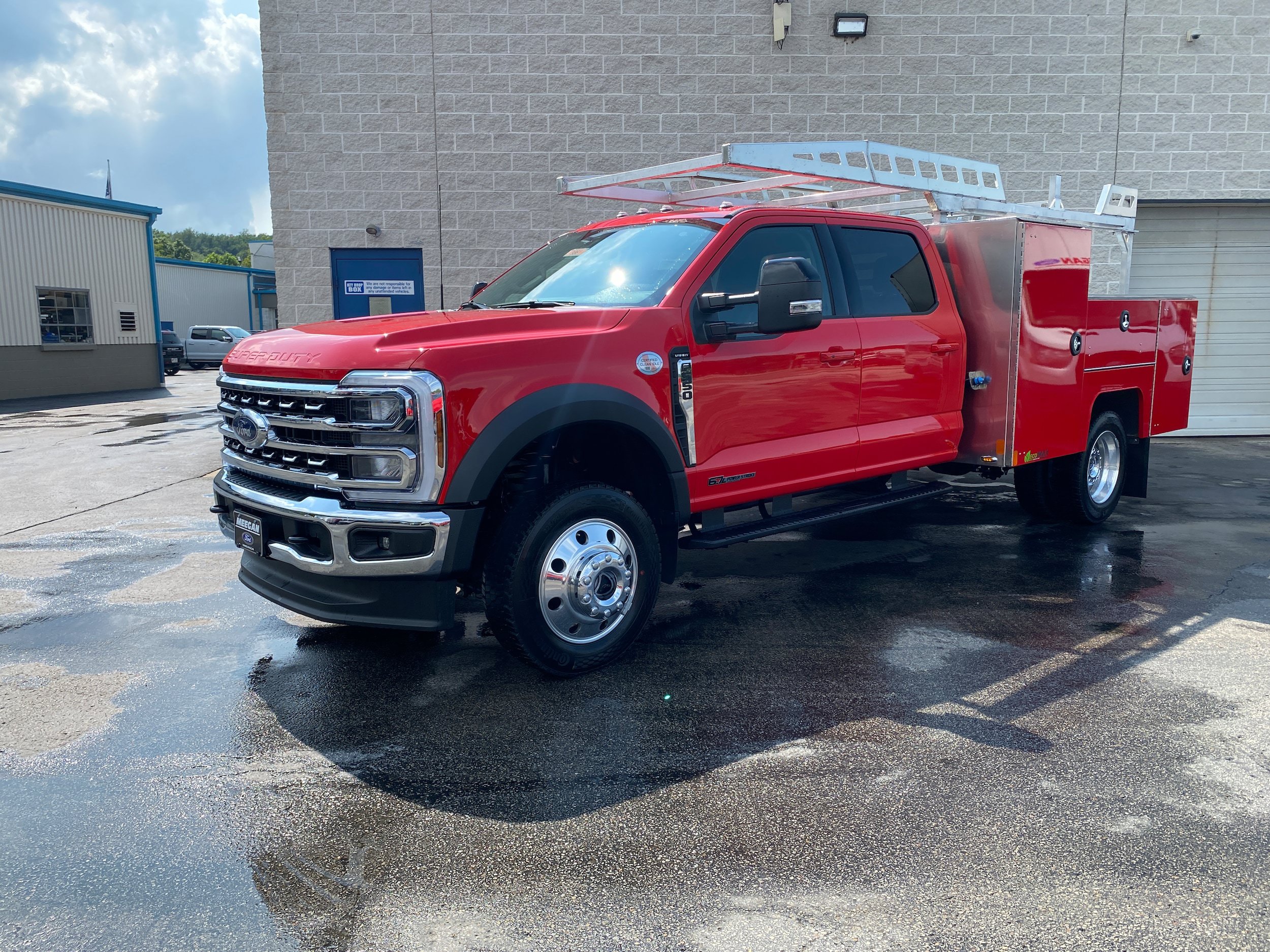 New 2026 Ford F550 4x4 Crew Cab image 2