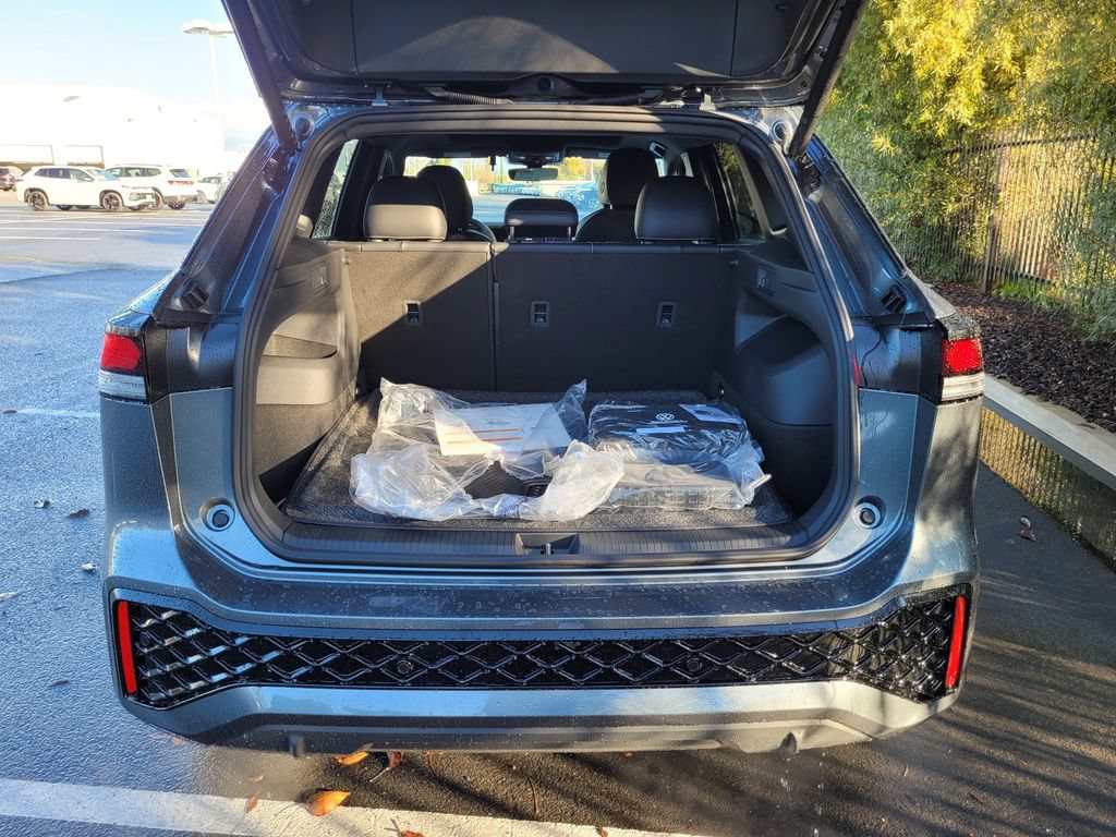 New 2026 Volkswagen Tiguan SE R-Line AWD/4WD image 27