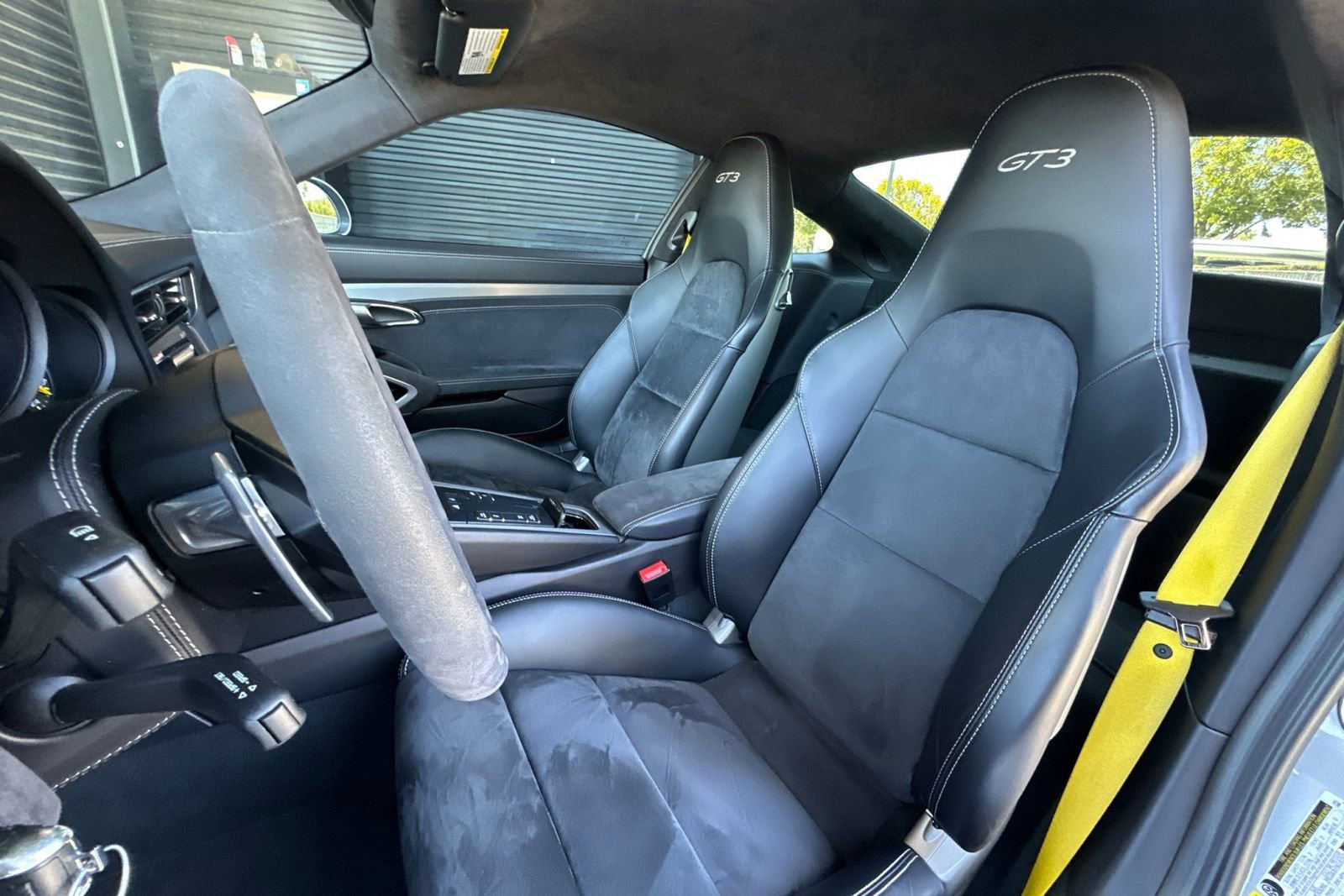 Used 2018 Porsche 911 GT3 RWD image 5