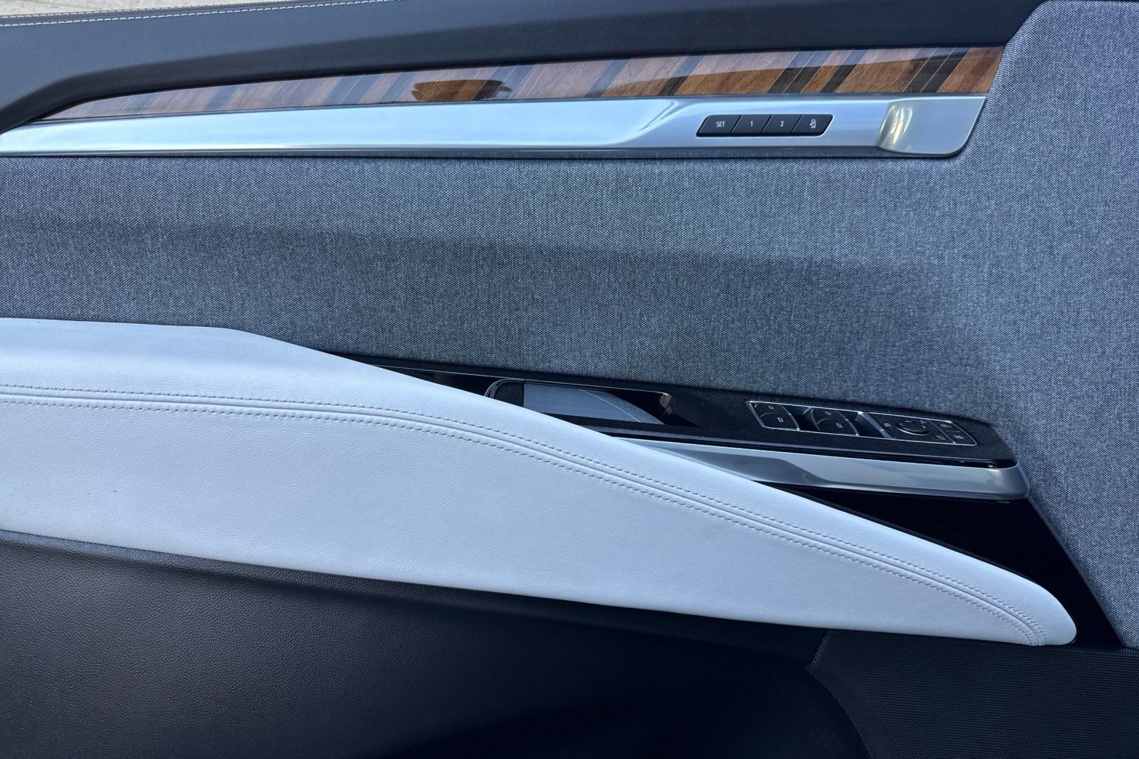 Certified 2025 Cadillac Escalade Sport Platinum AWD/4WD image 12