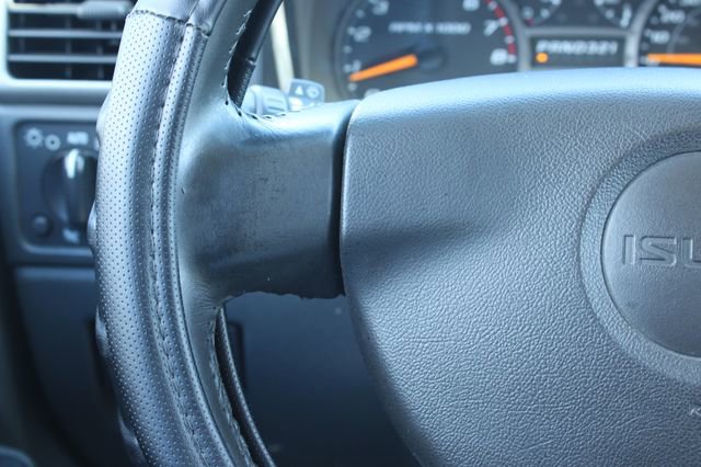 Used 2006 Isuzu i-350 LS image 21