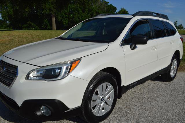 Used 2015 Subaru Outback 2.5i Premium AWD/4WD image 3
