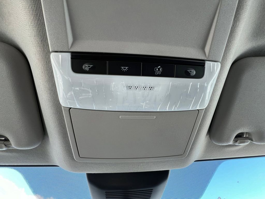 Certified 2025 Nissan Sentra SR image 26