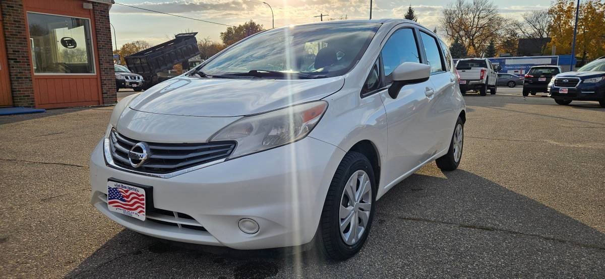 Used 2015 Nissan Versa Note SV FWD image 2