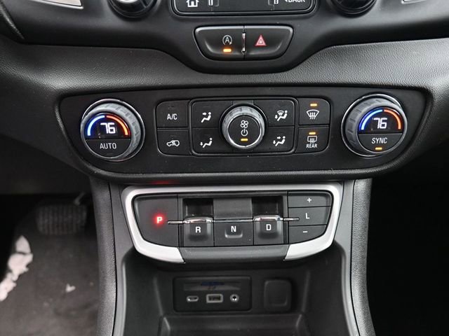 Used 2023 GMC Terrain SLT image 26